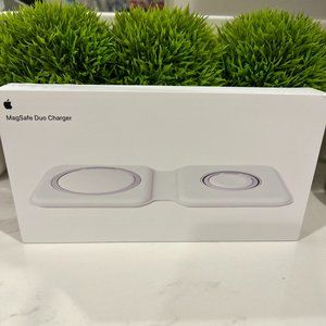 Apple MagSafe Duo Charger